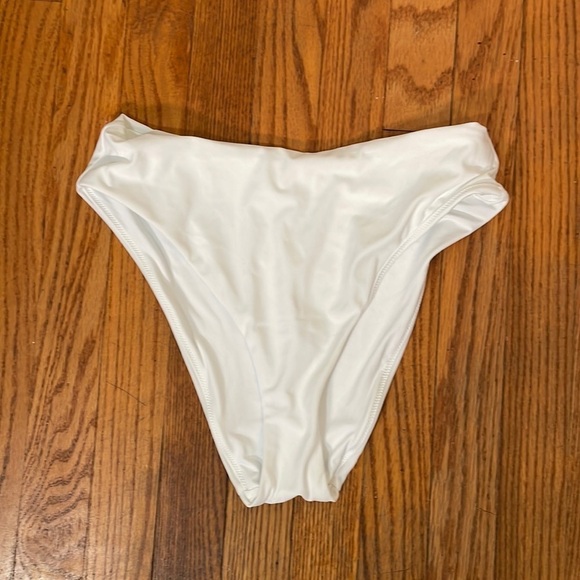 Andie The 90s High Waist Bikini Bottom White NWT - Picture 3 of 7